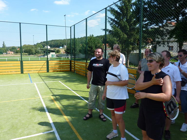 de29a0b3ea_52098860_v1